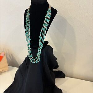 Elegant Turquoise and Cream Necklace